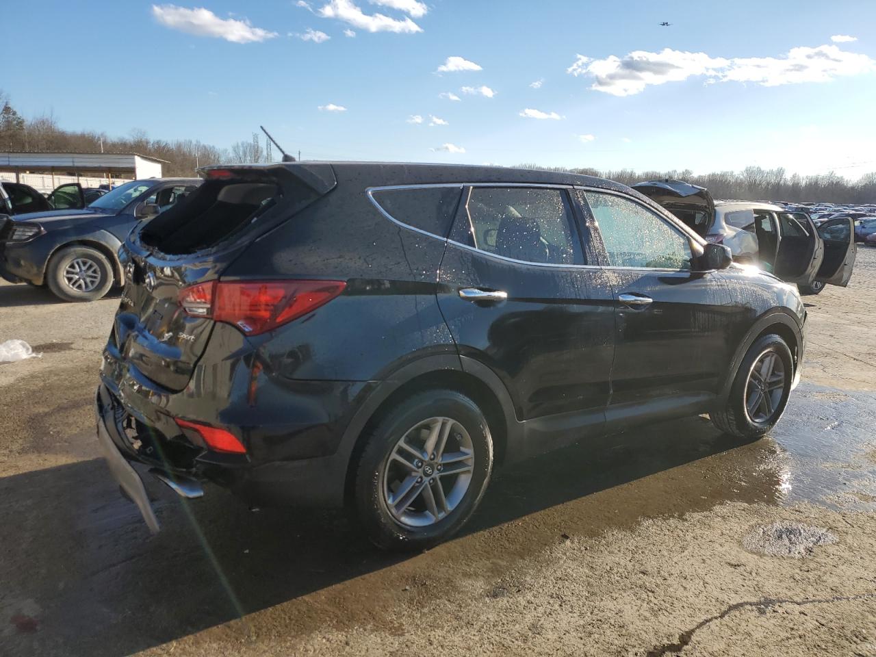 2018 Hyundai Santa Fe - Image 3
