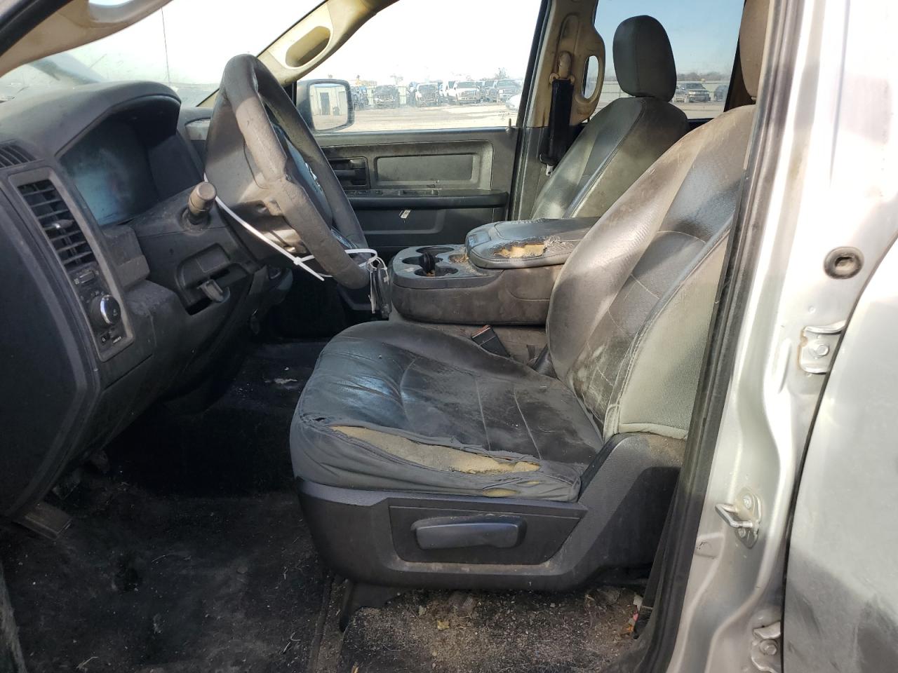 2016 RAM 1500 - Image 7