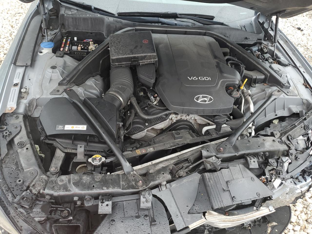 2015 Hyundai Genesis 3.8L VIN: KMHGN4JE9FU060924 Lot: 88751095