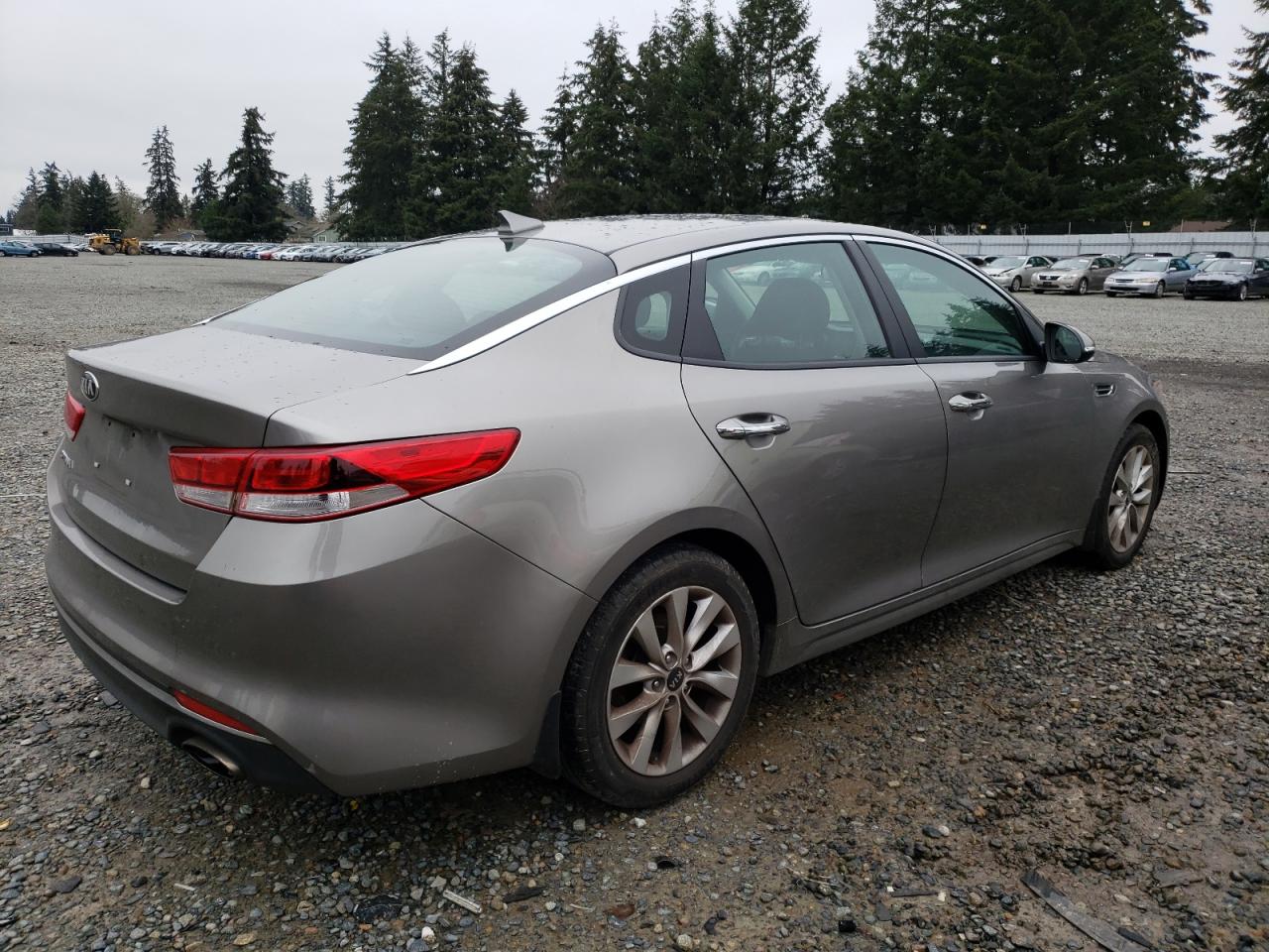 VIN 5XXGT4L37JG264805 2018 KIA OPTIMA no.3