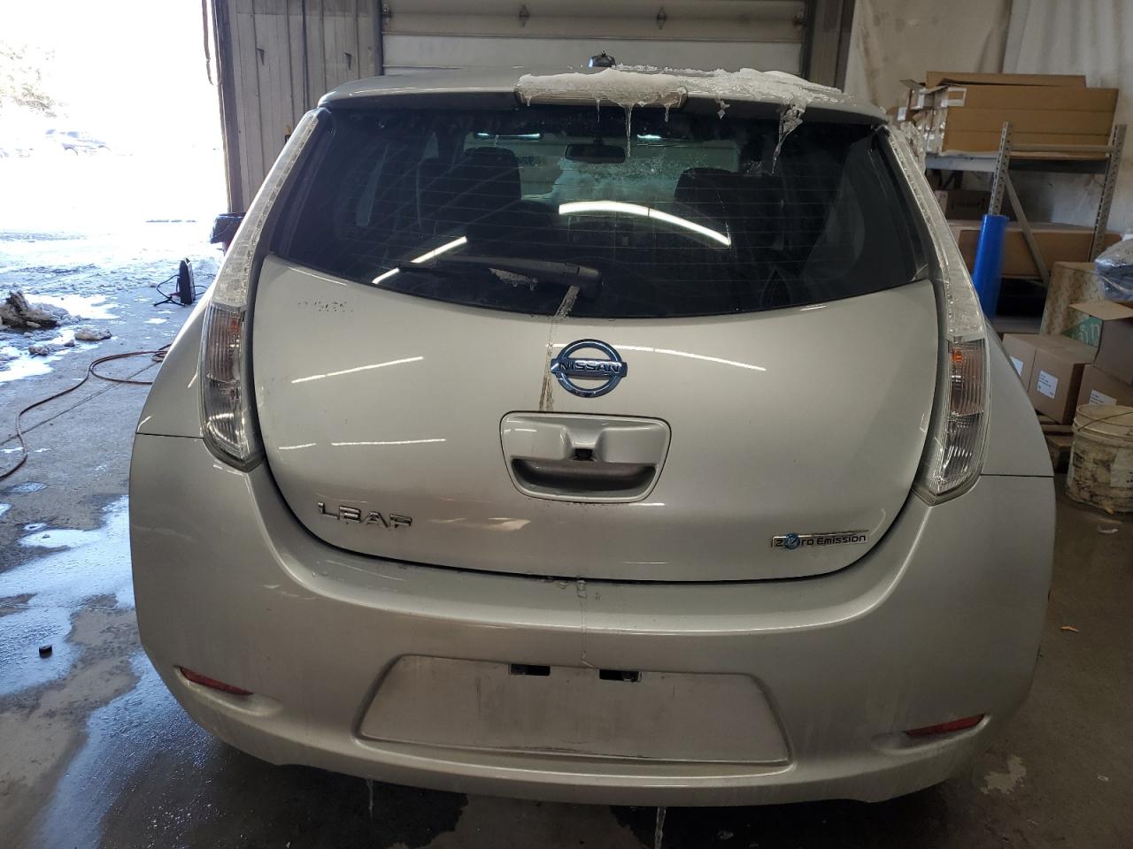 2017 Nissan Leaf - Image 6