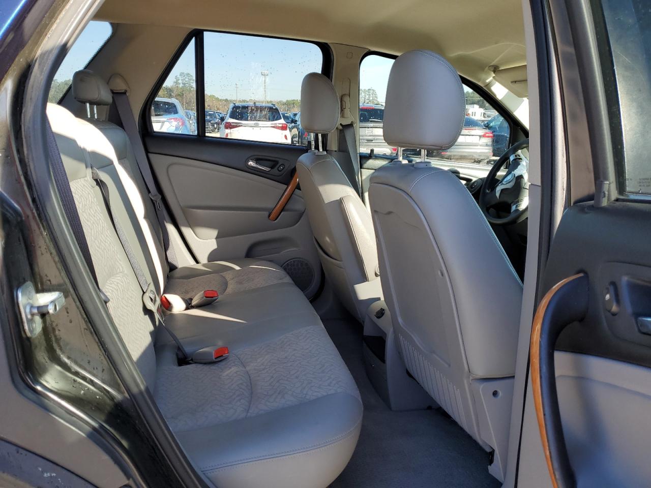 2007 Saturn VUE - Image 11