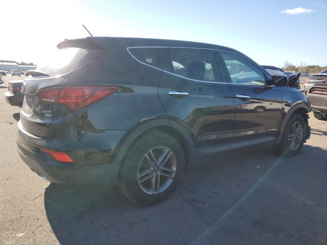 2018 Hyundai Santa Fe - Image 3