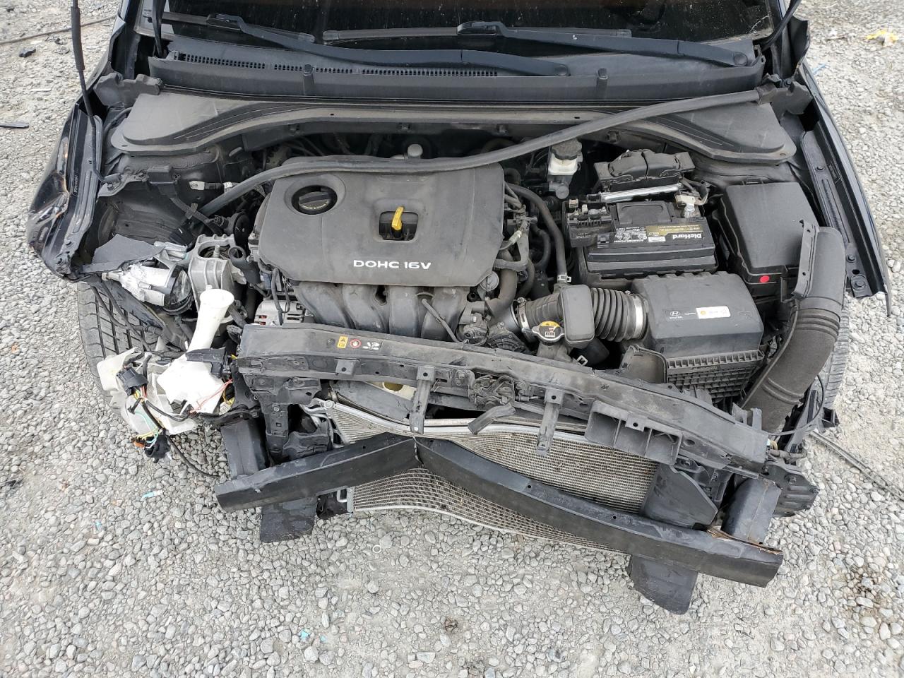 2017 Hyundai Elantra - Image 11