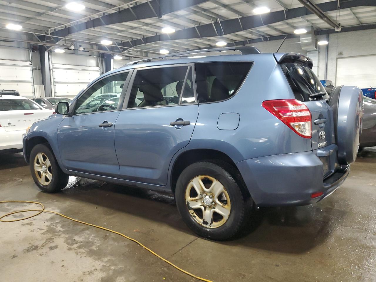 2012 Toyota RAV 4 - Image 2