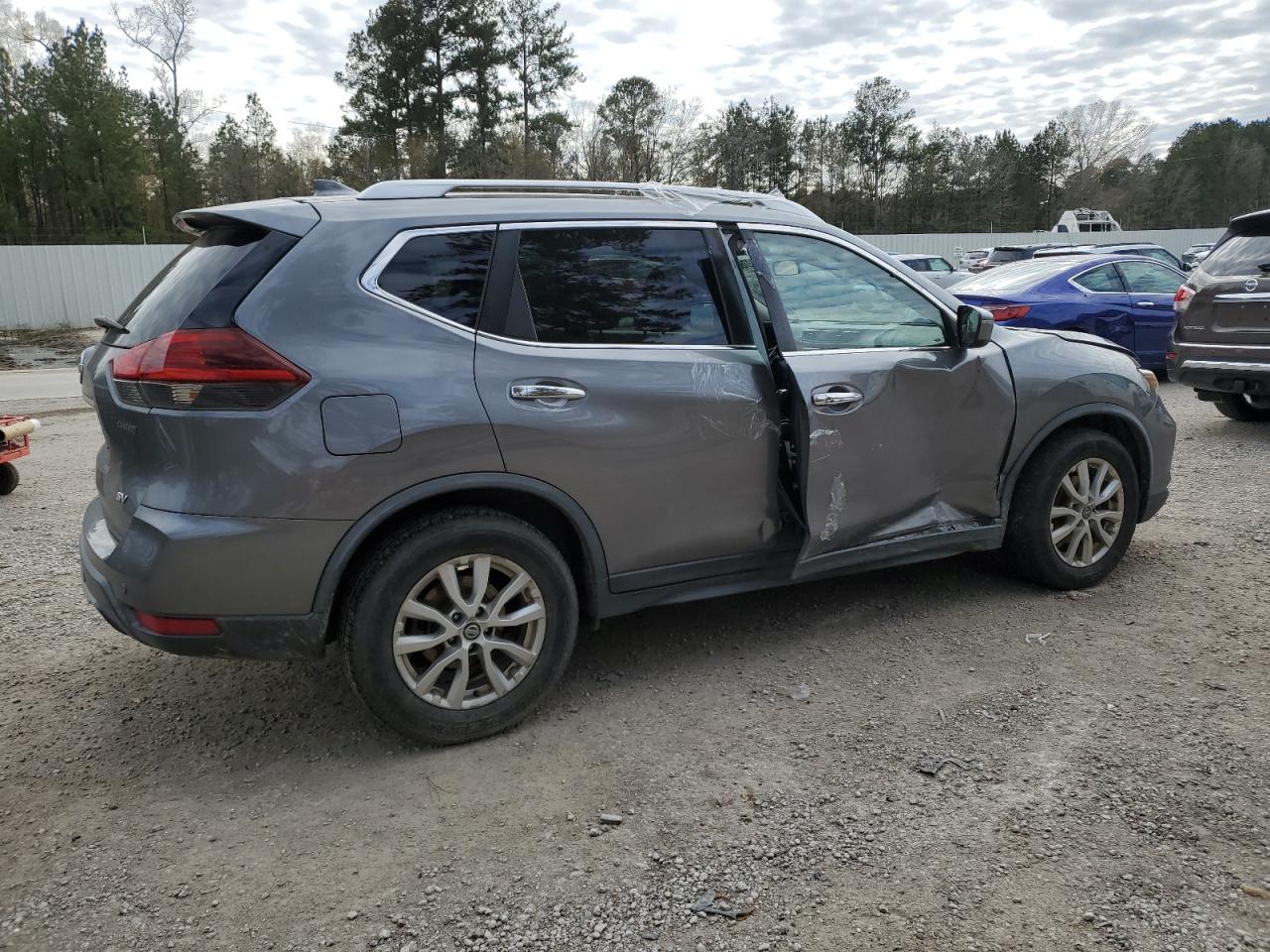 2019 Nissan Rogue - Image 3