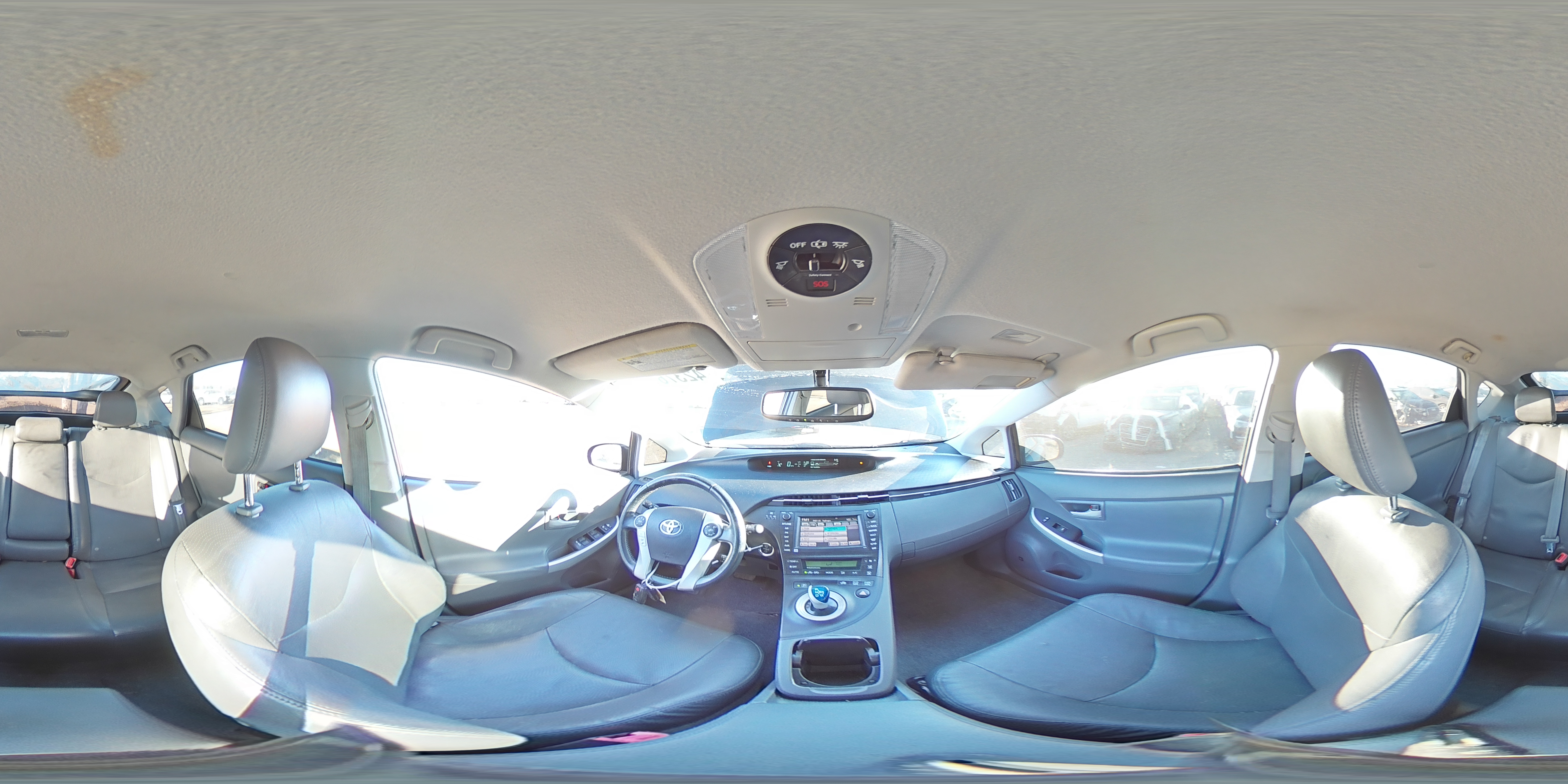 2010 Toyota Prius - Image 12