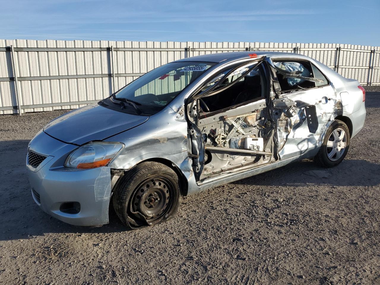 2010 Toyota Yaris - Image 1