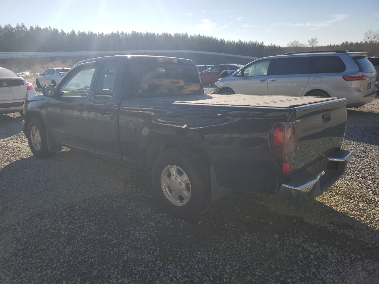 2004 GMC Canyon - Image 2