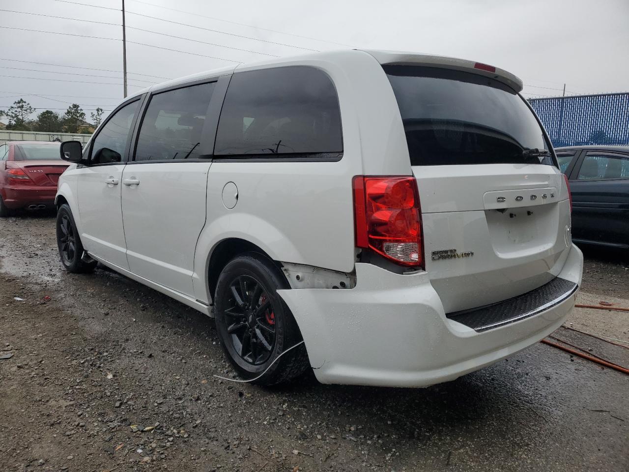 2020 Dodge Caravan - Image 2