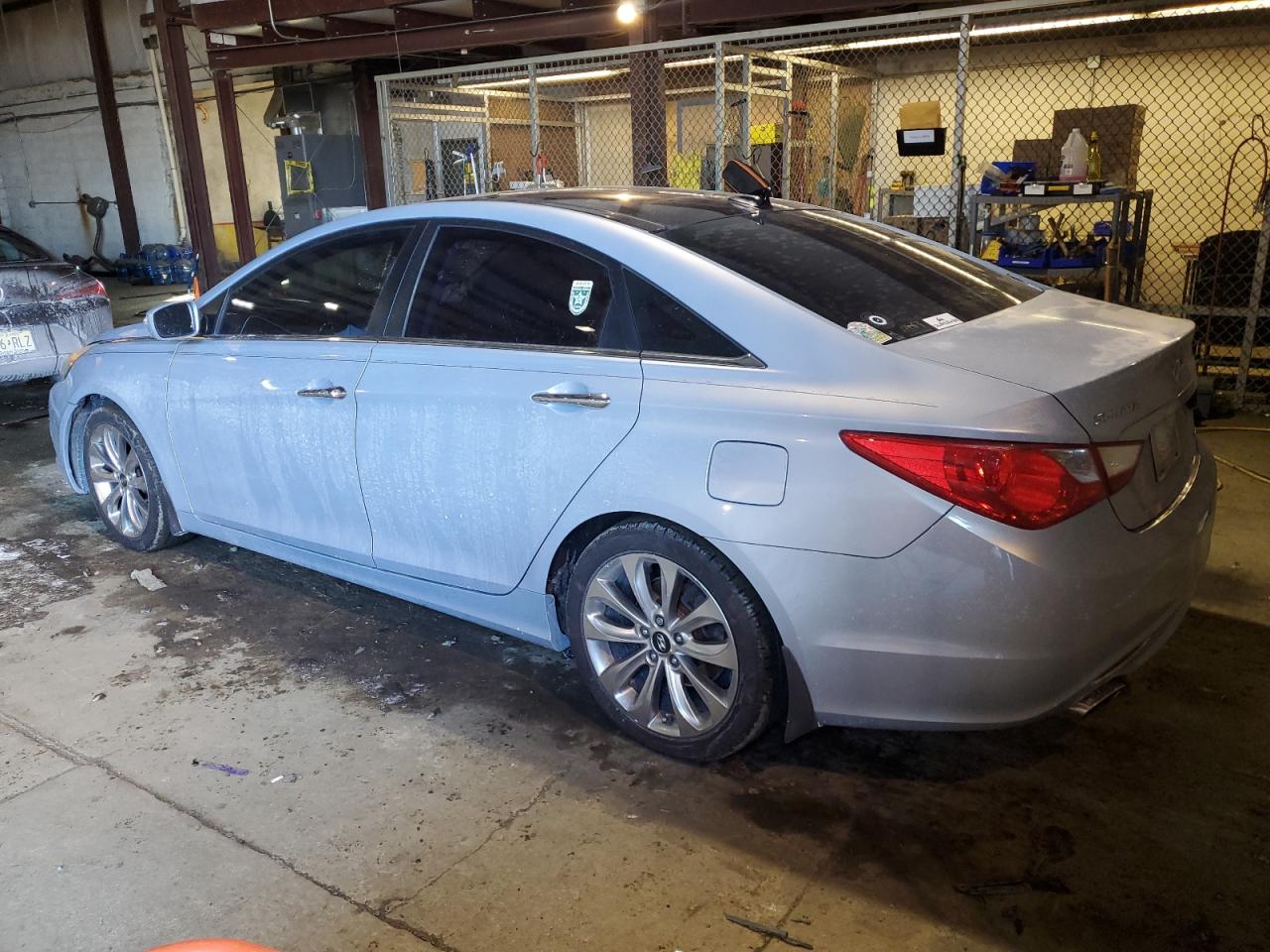 2012 Hyundai Sonata - Image 2