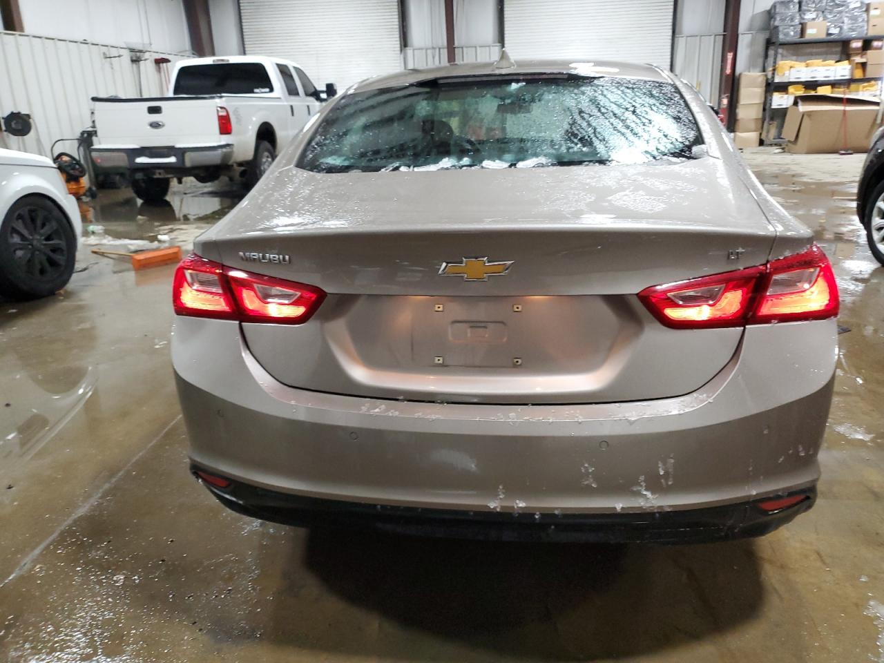 2023 Chevrolet Malibu - Image 6