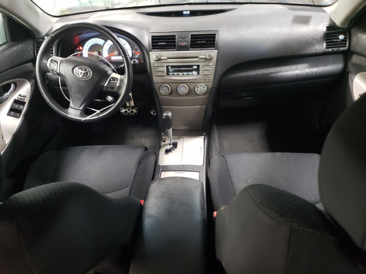 2011 Toyota Camry - Image 8