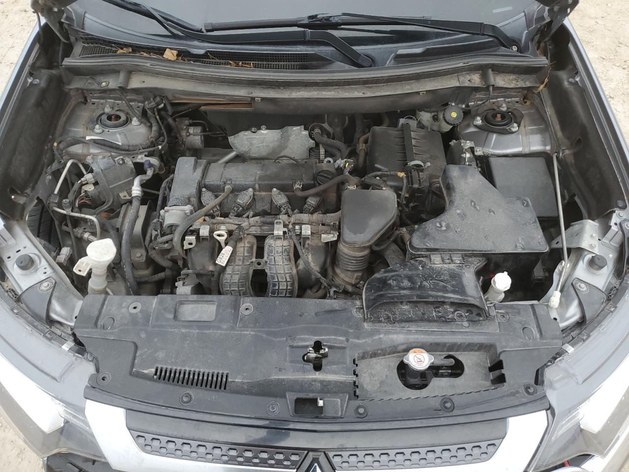 2019 Mitsubishi Outlander - Image 12