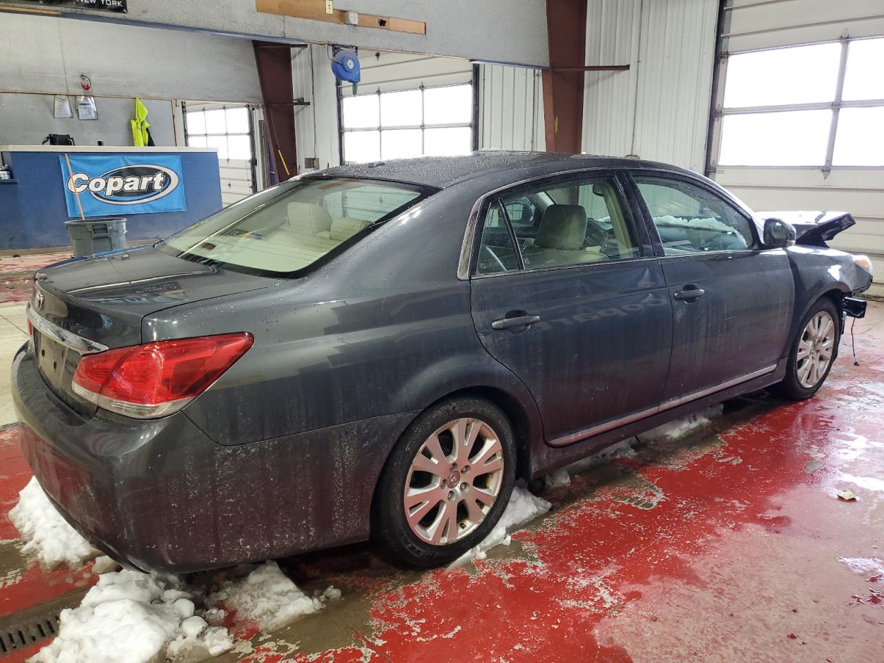 2011 Toyota Avalon - Image 3