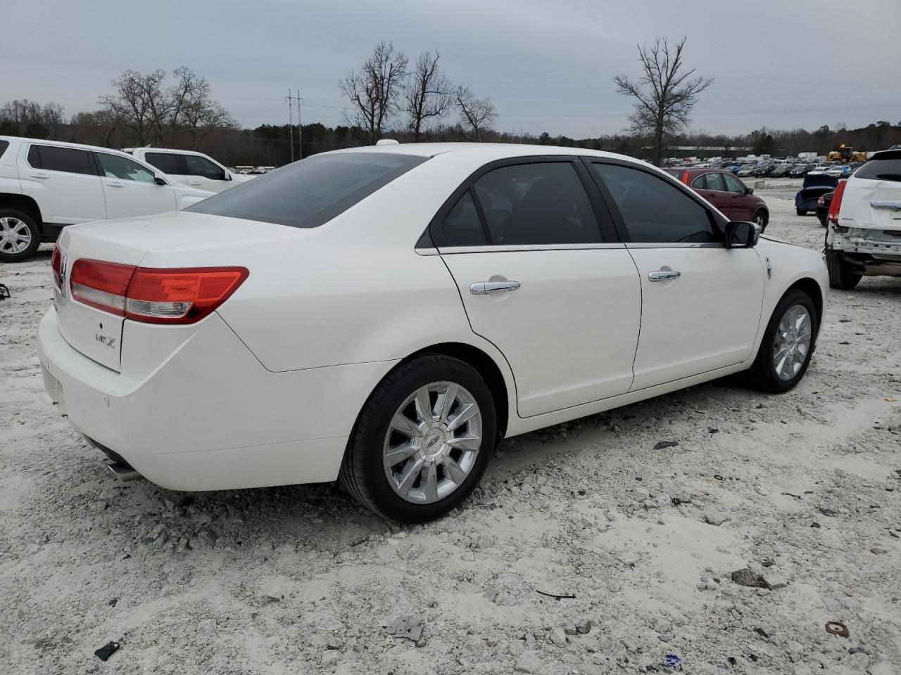 2010 Lincoln MKZ - Image 3