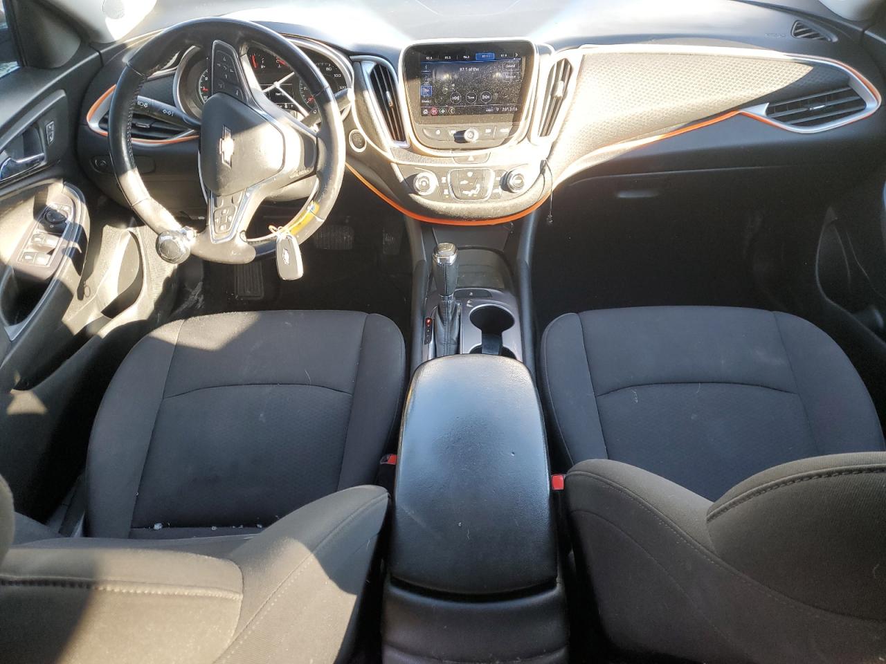 2019 Chevrolet Malibu - Image 8