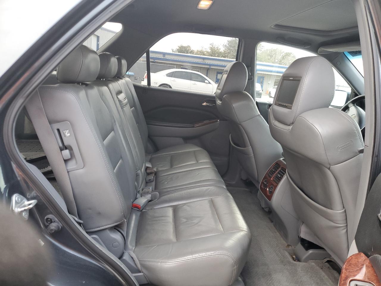 2005 Acura MDX - Image 11