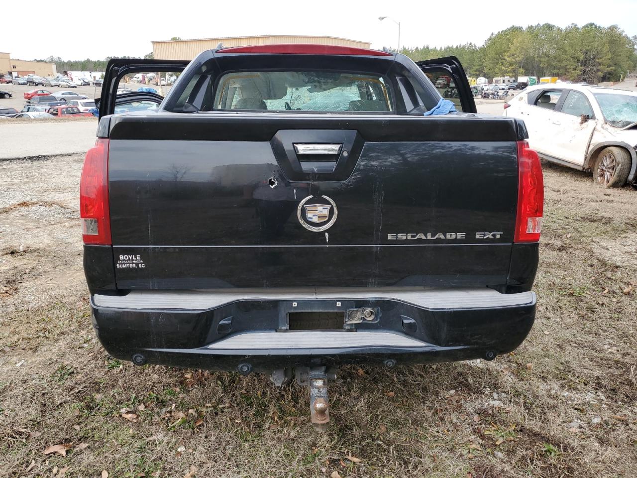 2005 Cadillac Escalade - Image 6