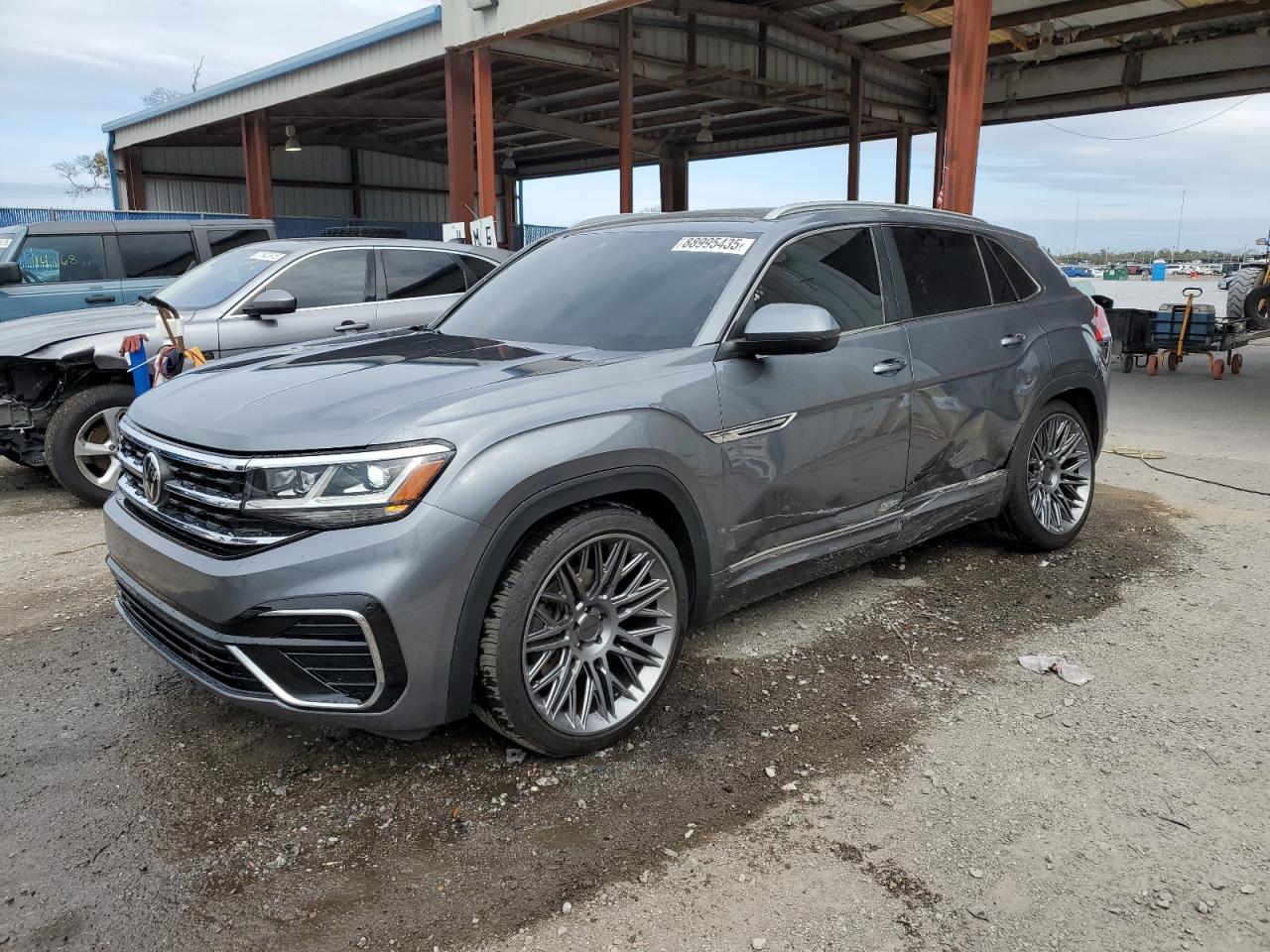 2020 Volkswagen Atlas - Image 1