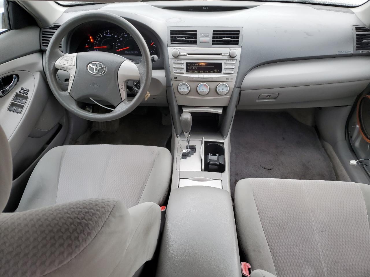 2011 Toyota Camry - Image 8