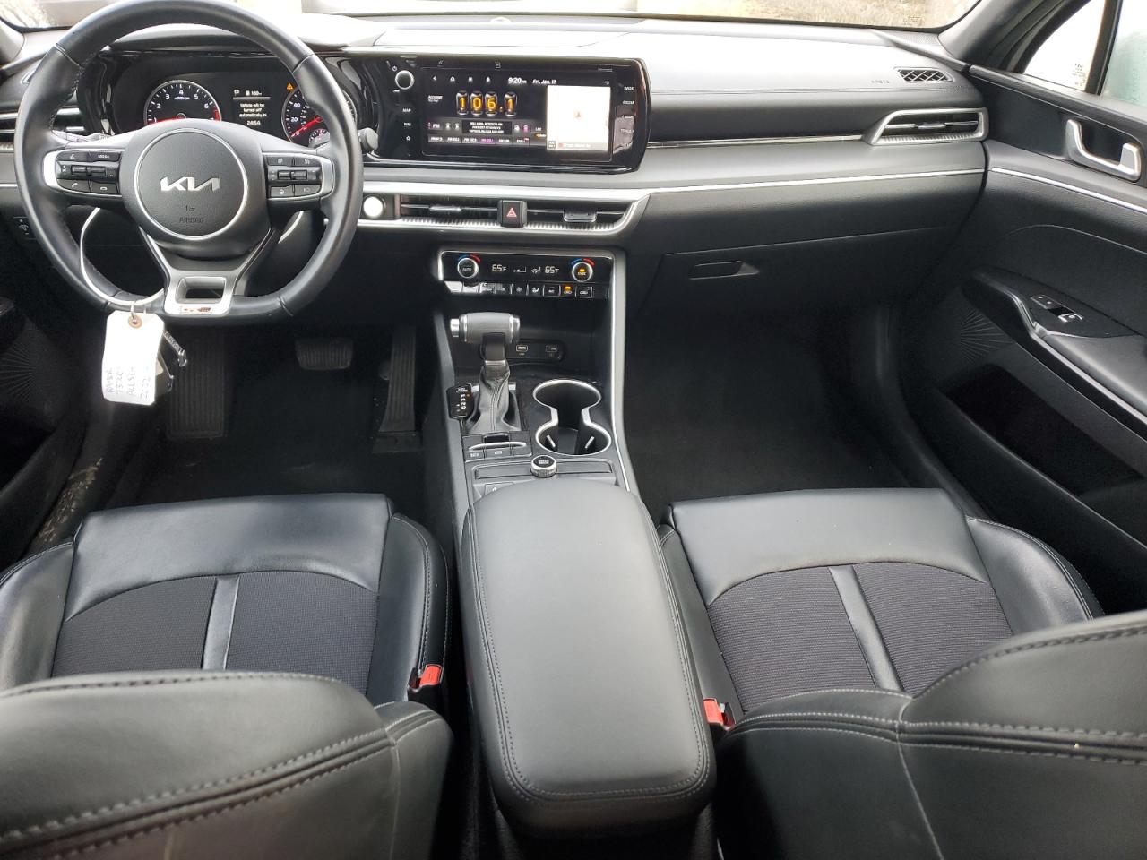 2022 Kia K5 - Image 8