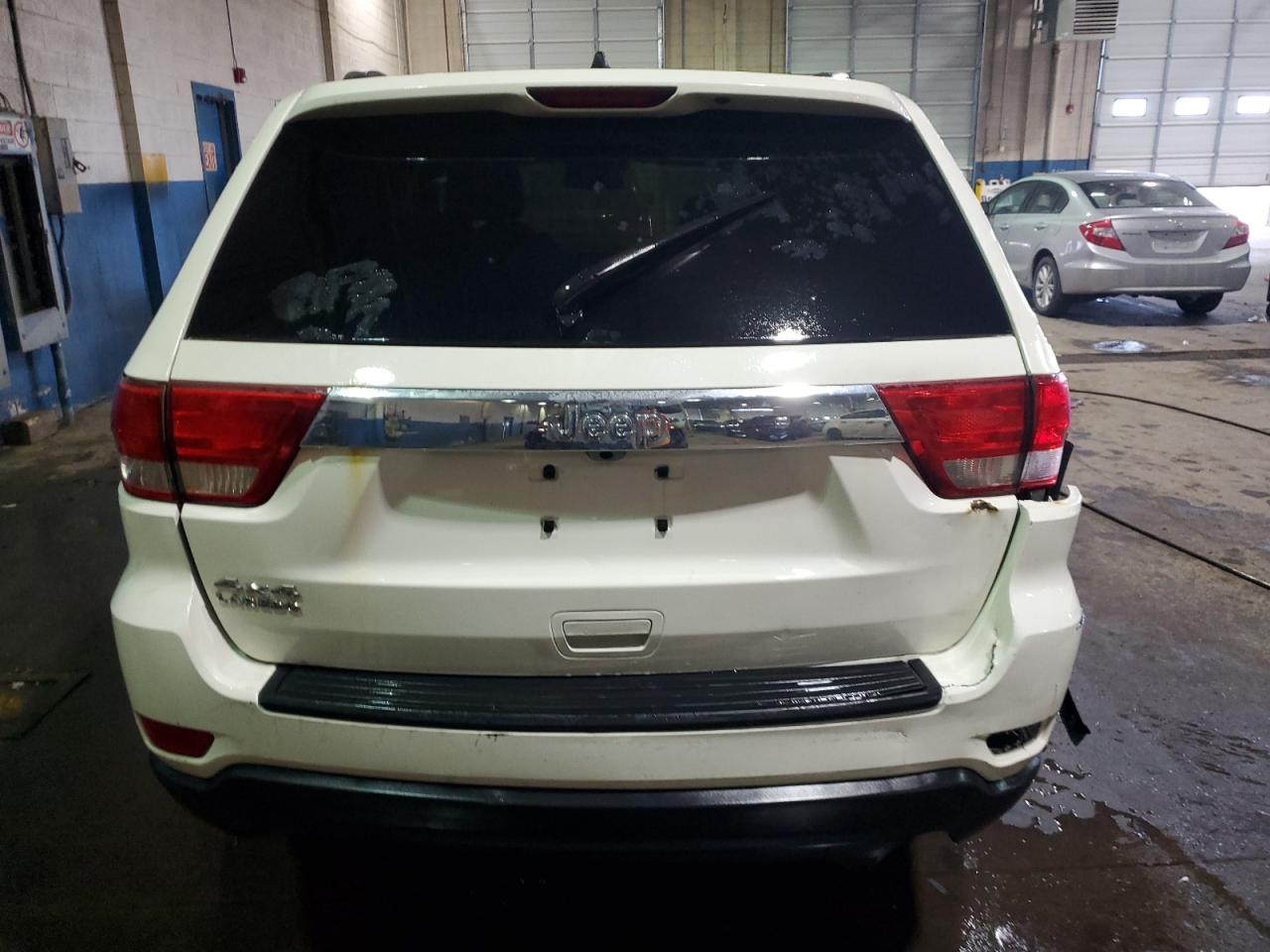2011 Jeep Grand Cherokee - Image 6