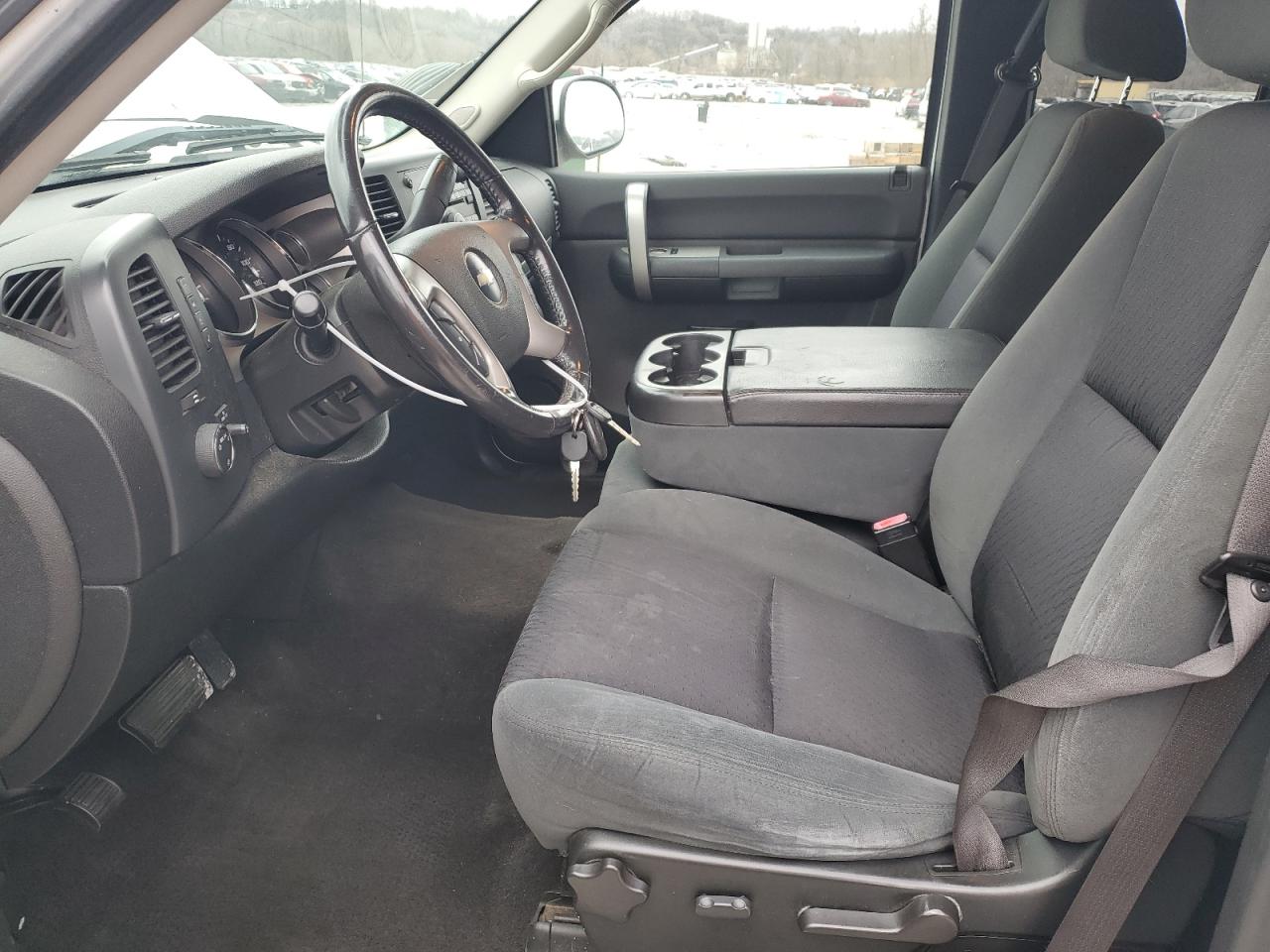 2009 Chevrolet Silverado - Image 7
