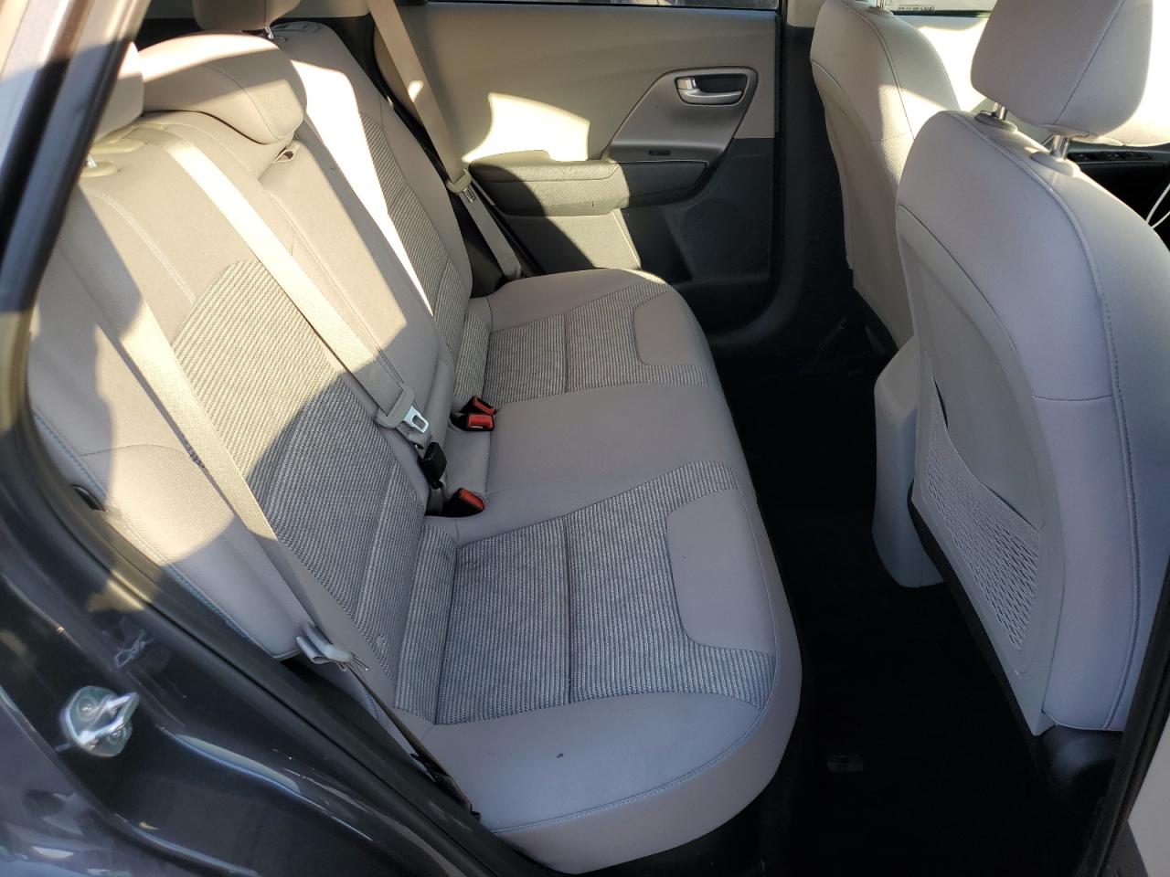 2018 Kia Niro - Image 11