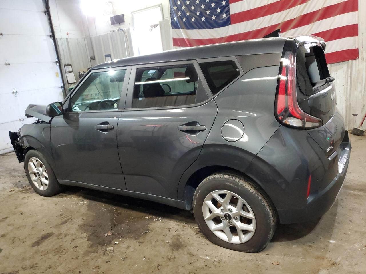 2023 Kia Soul - Image 2