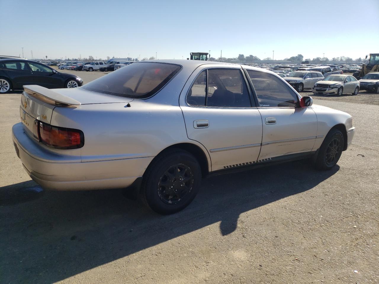 1995 Toyota Camry - Image 3