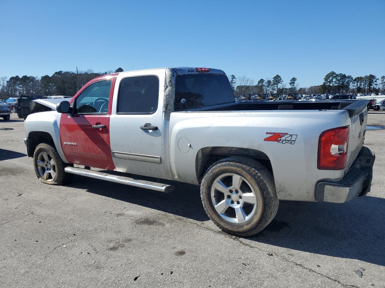 2012 Chevrolet Silverado - Image 2
