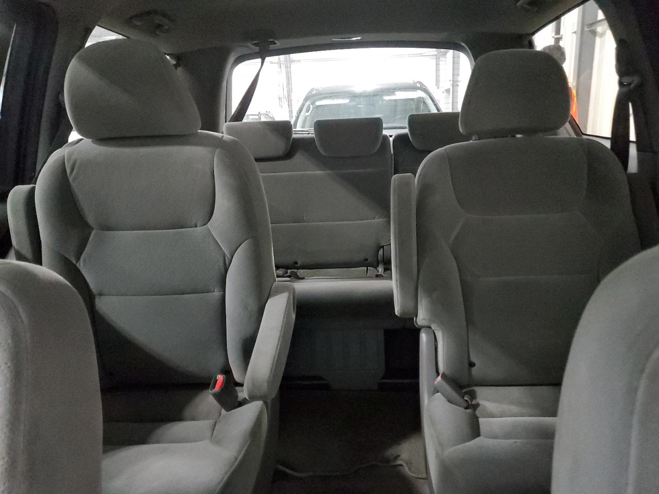 2009 Honda Odyssey - Image 10