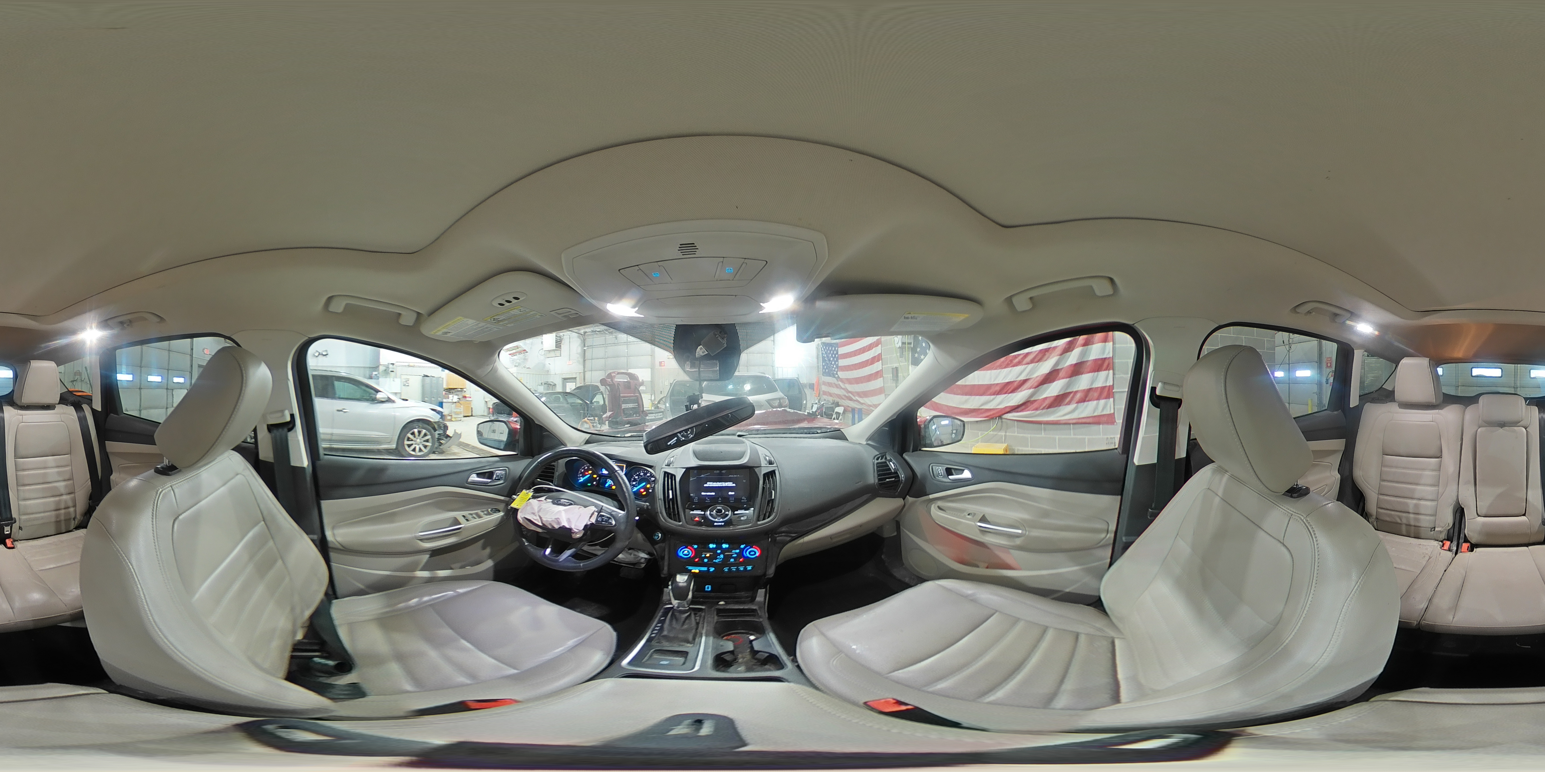 2019 Ford Escape - Image 13