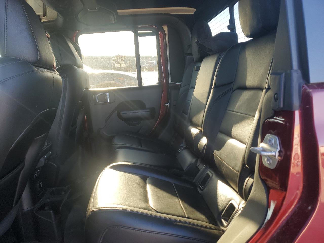 2021 Jeep Gladiator - Image 10