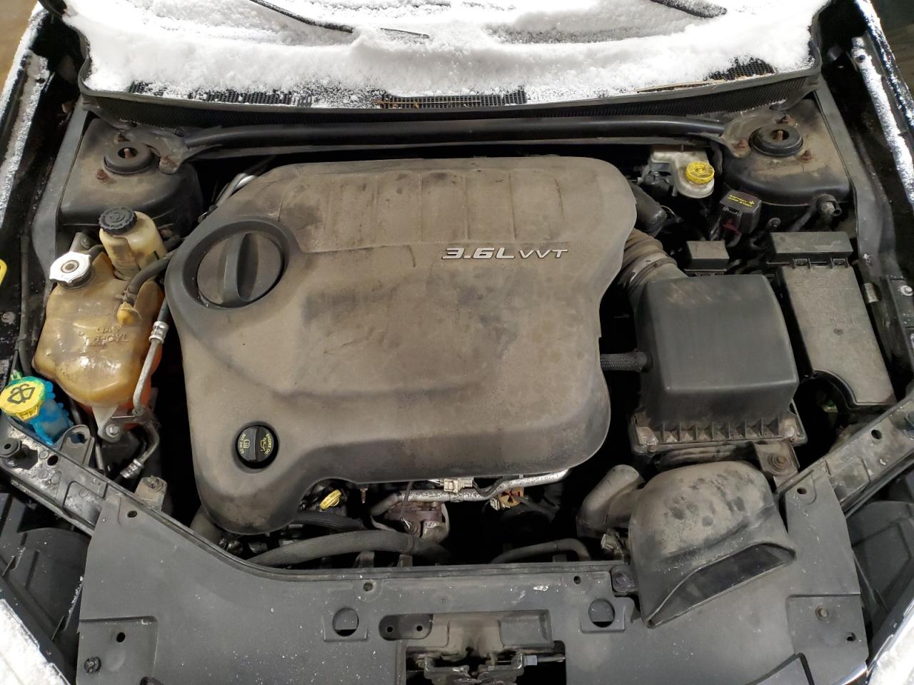 2013 Chrysler 200 - Image 11