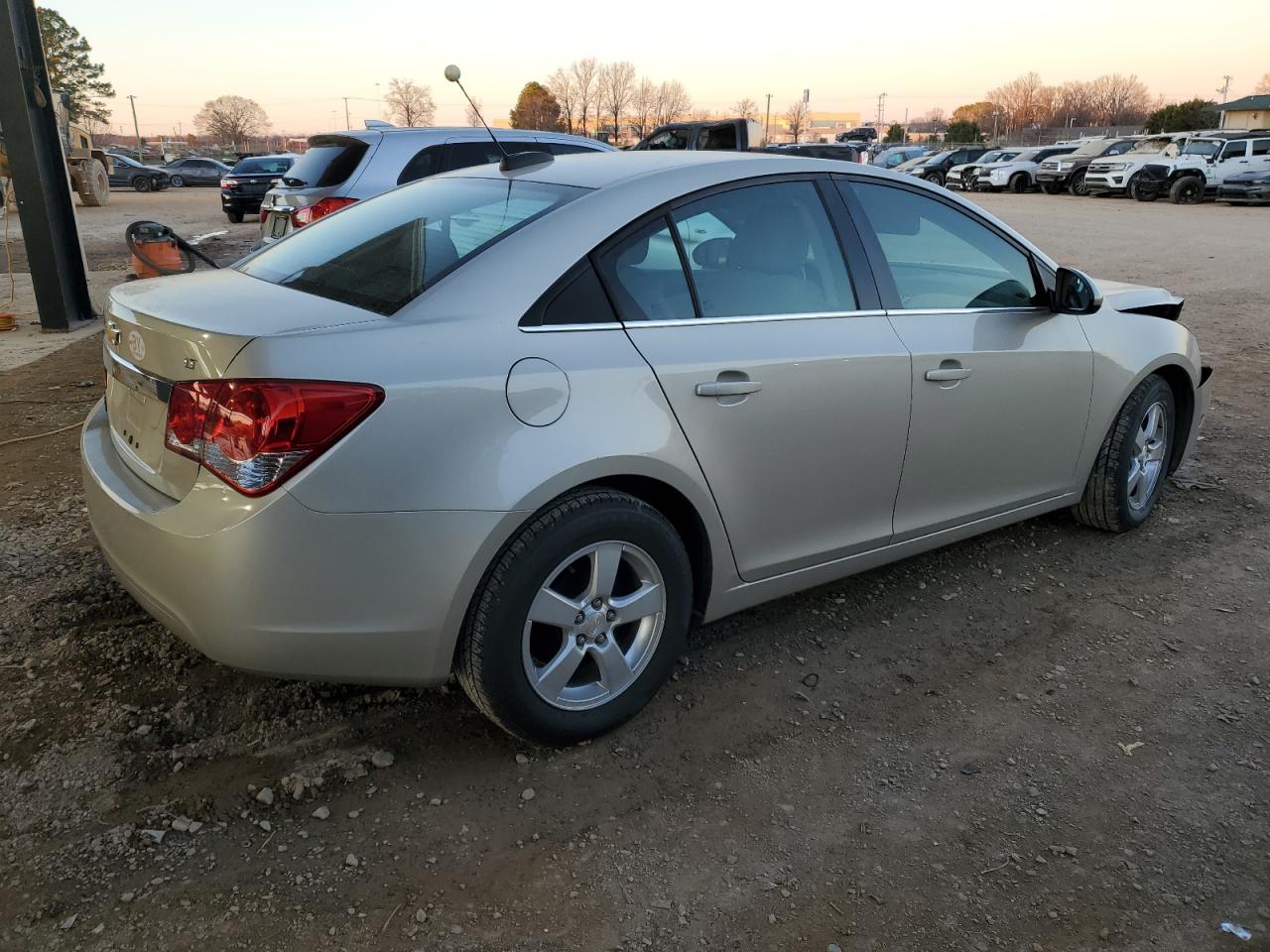 2015 Chevrolet Cruze - Image 3