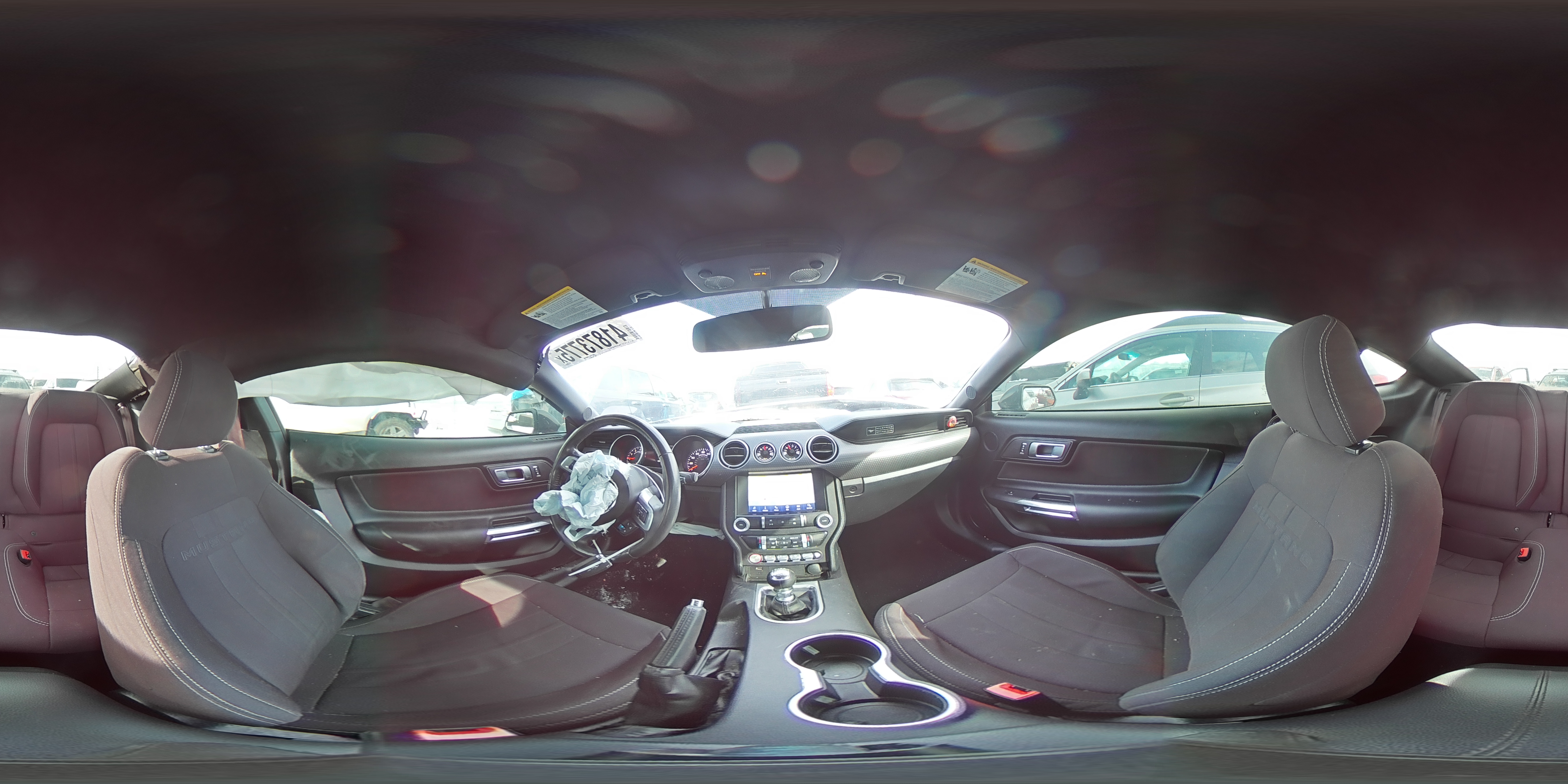 2020 Ford Mustang - Image 12