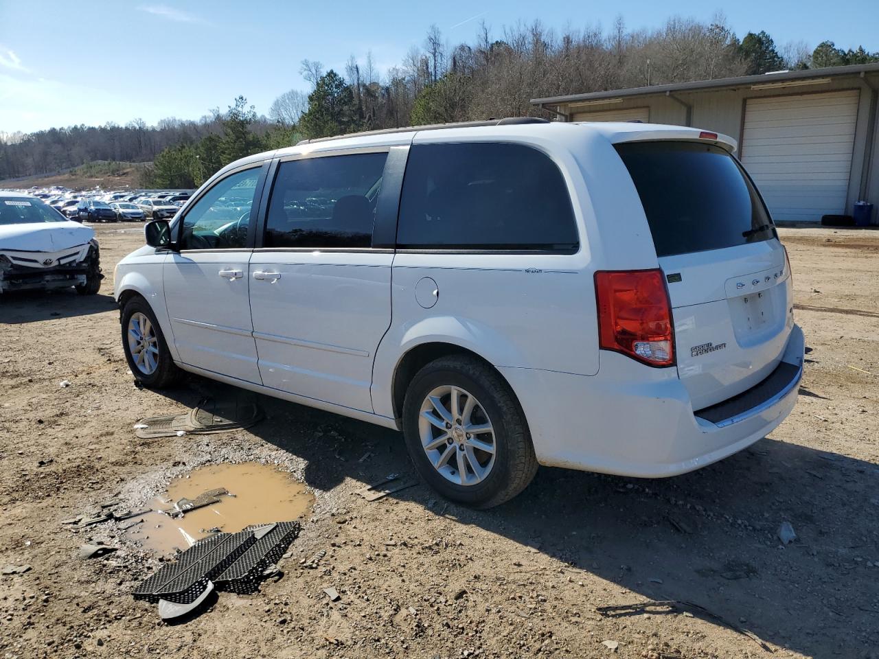 2014 Dodge Caravan - Image 2