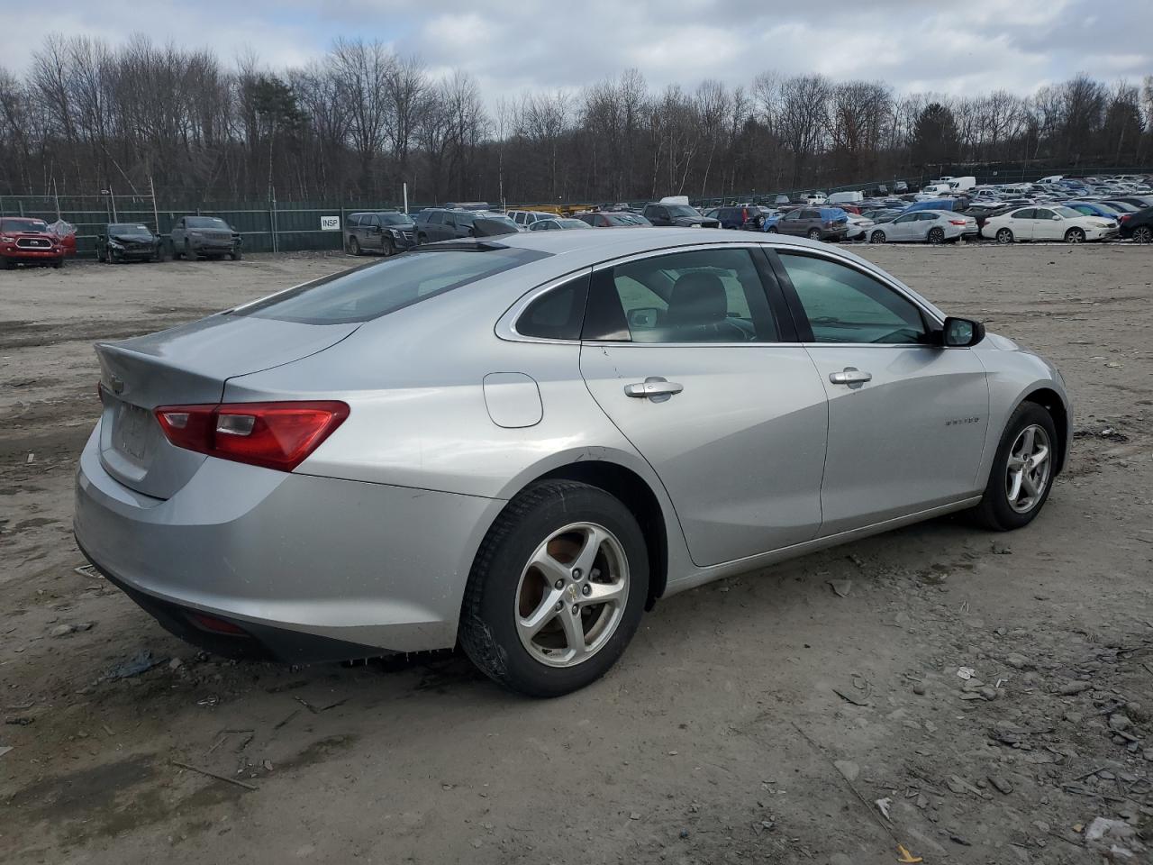 2018 Chevrolet Malibu - Image 3