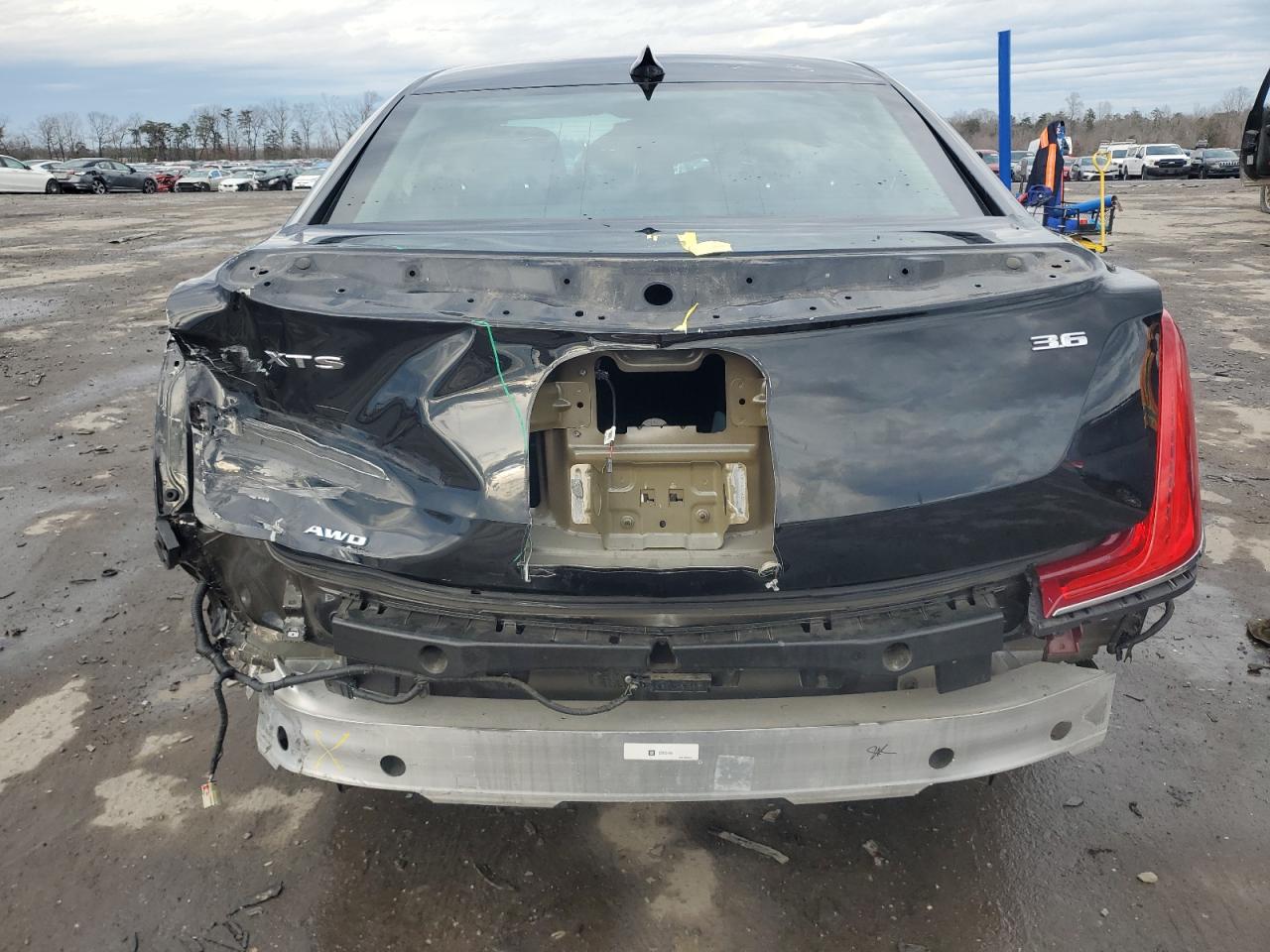 2018 Cadillac XTS - Image 6