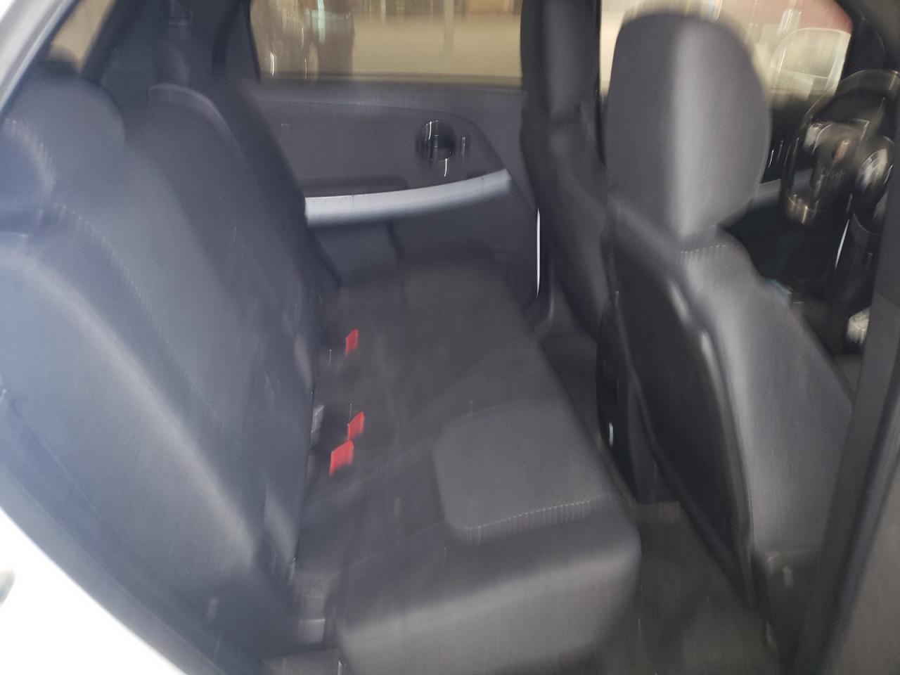 2007 Pontiac Torrent - Image 11