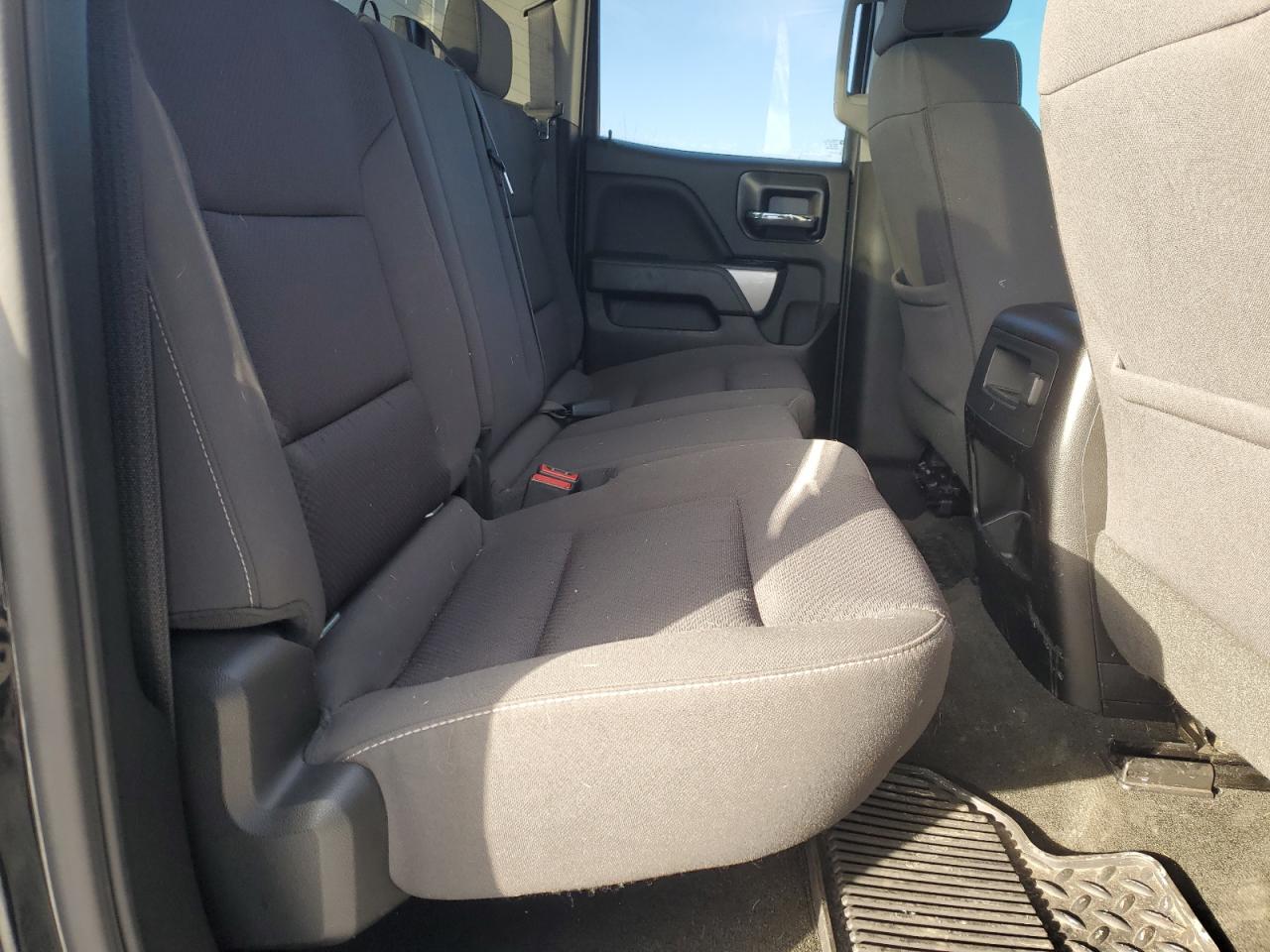 2018 Chevrolet Silverado - Image 10