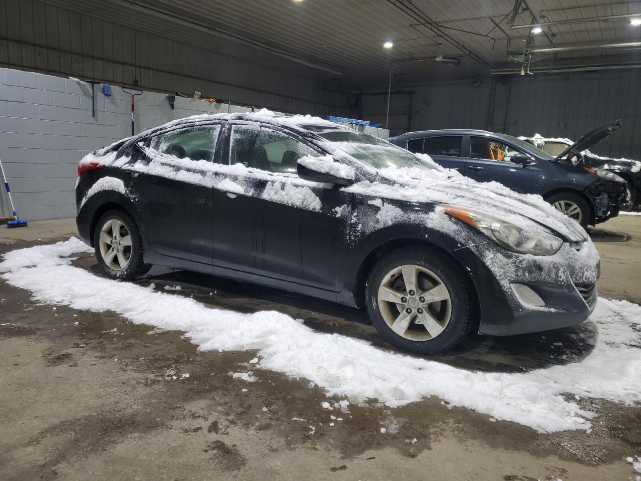 2012 Hyundai Elantra - Image 4