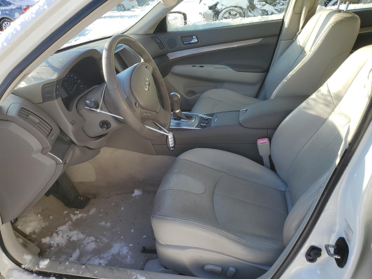 2012 Infiniti G - Image 7