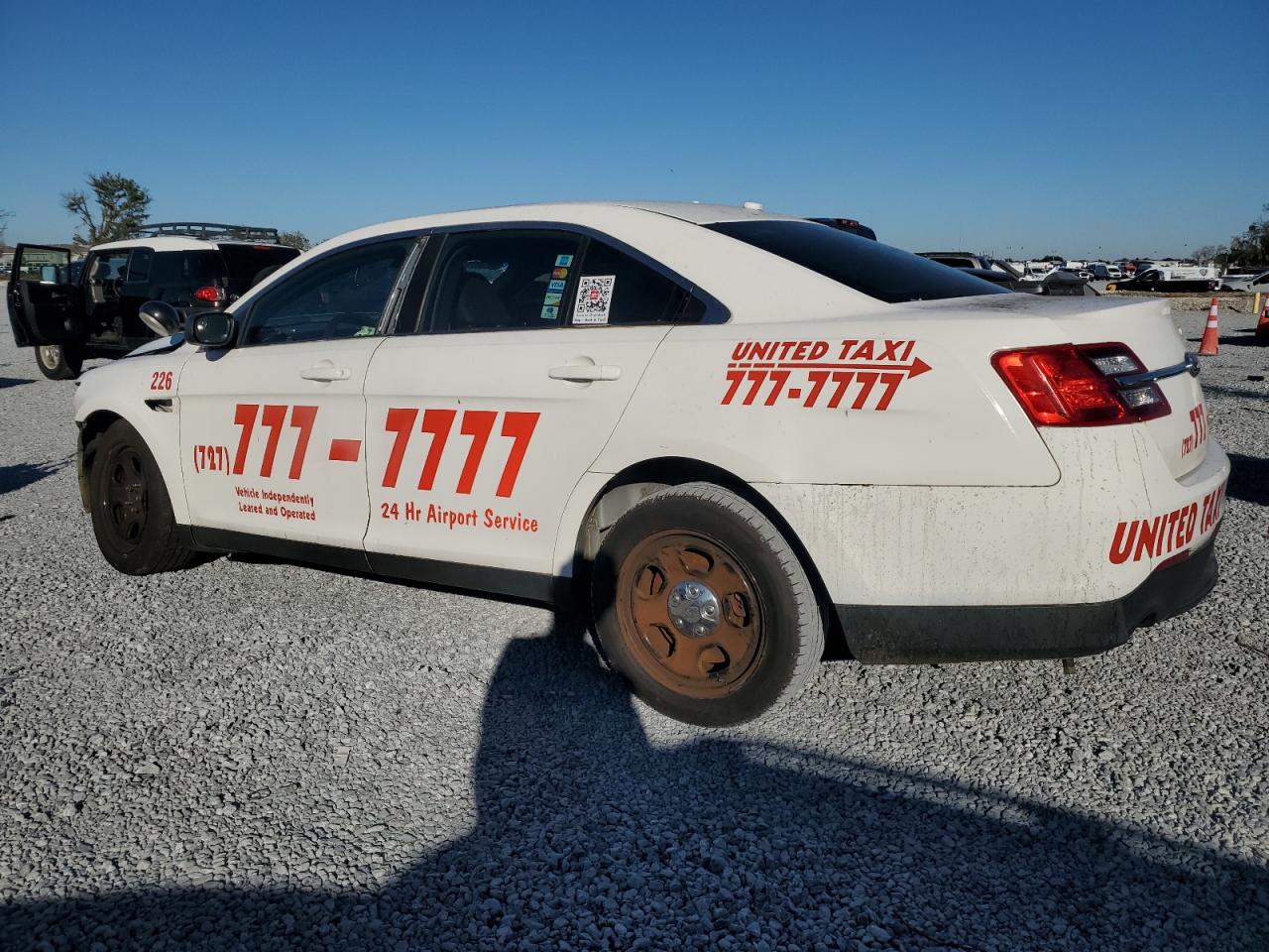 2013 Ford Taurus - Image 2
