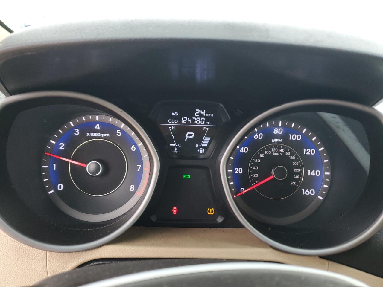 2013 Hyundai Elantra - Image 9
