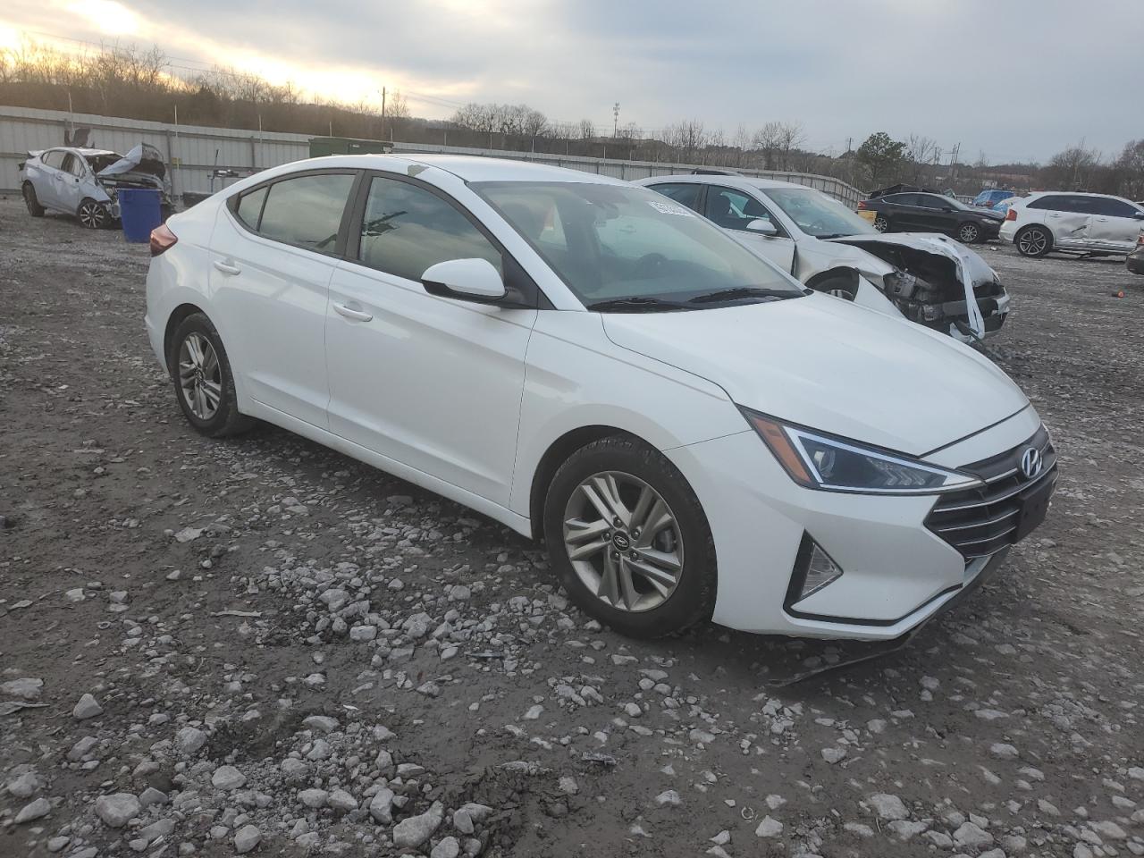 2019 Hyundai Elantra - Image 4