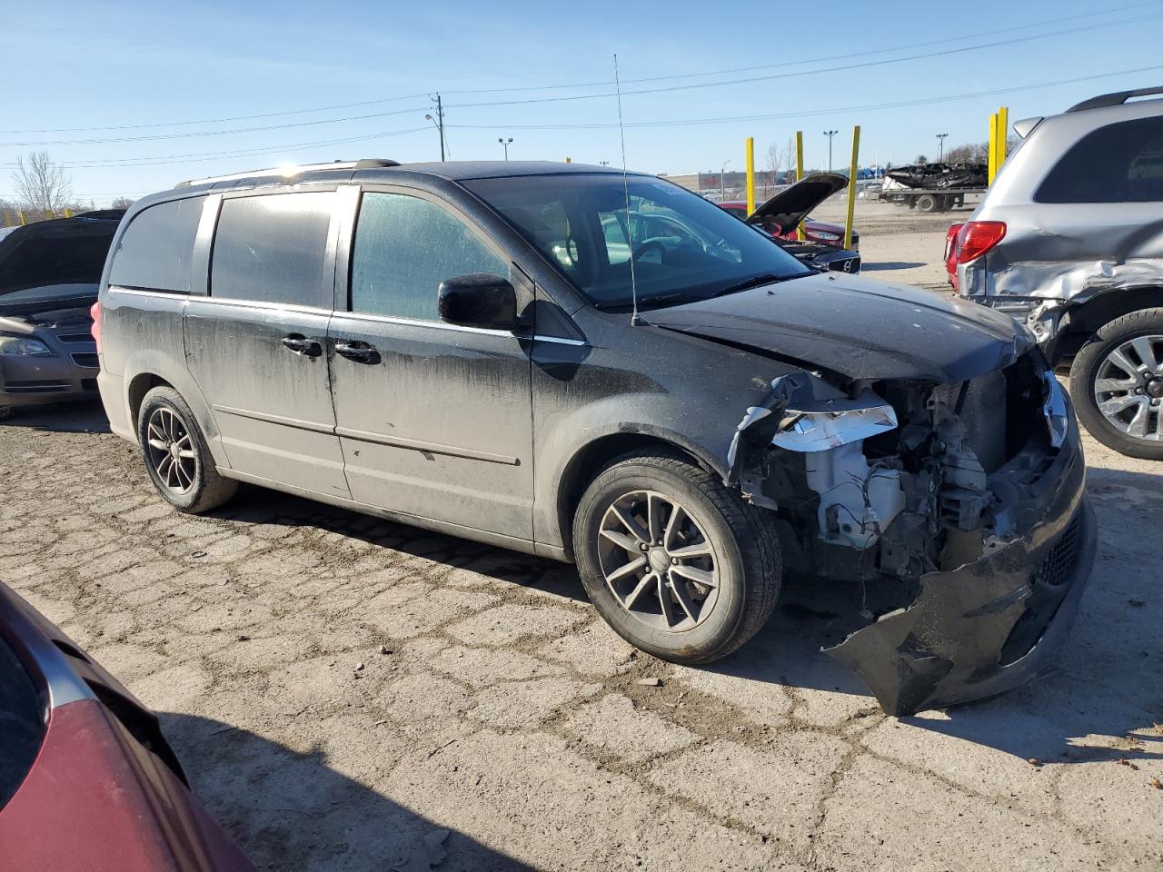 2017 Dodge Caravan - Image 4