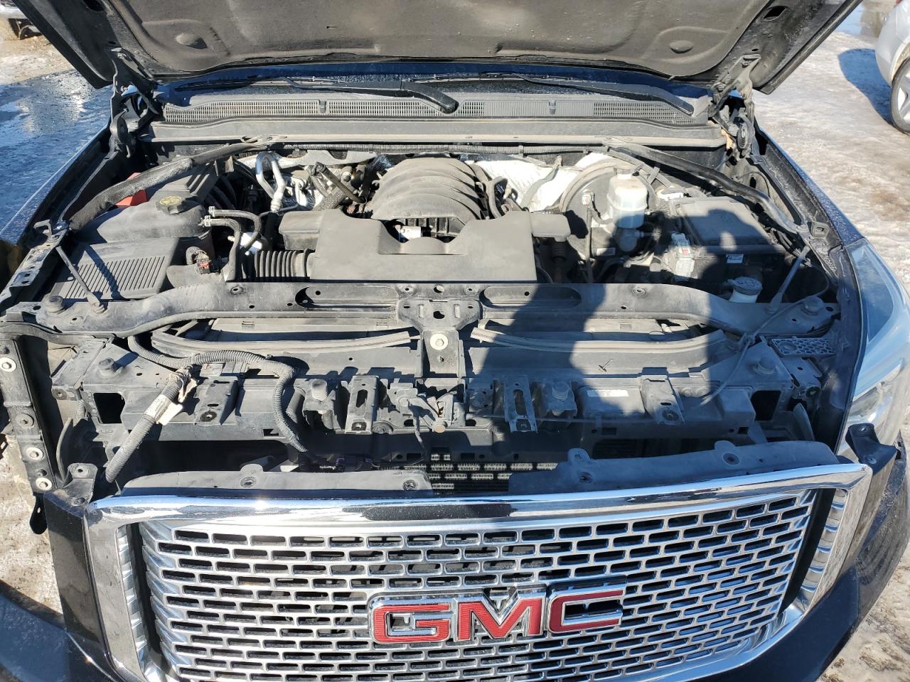 2015 GMC Yukon - Image 12